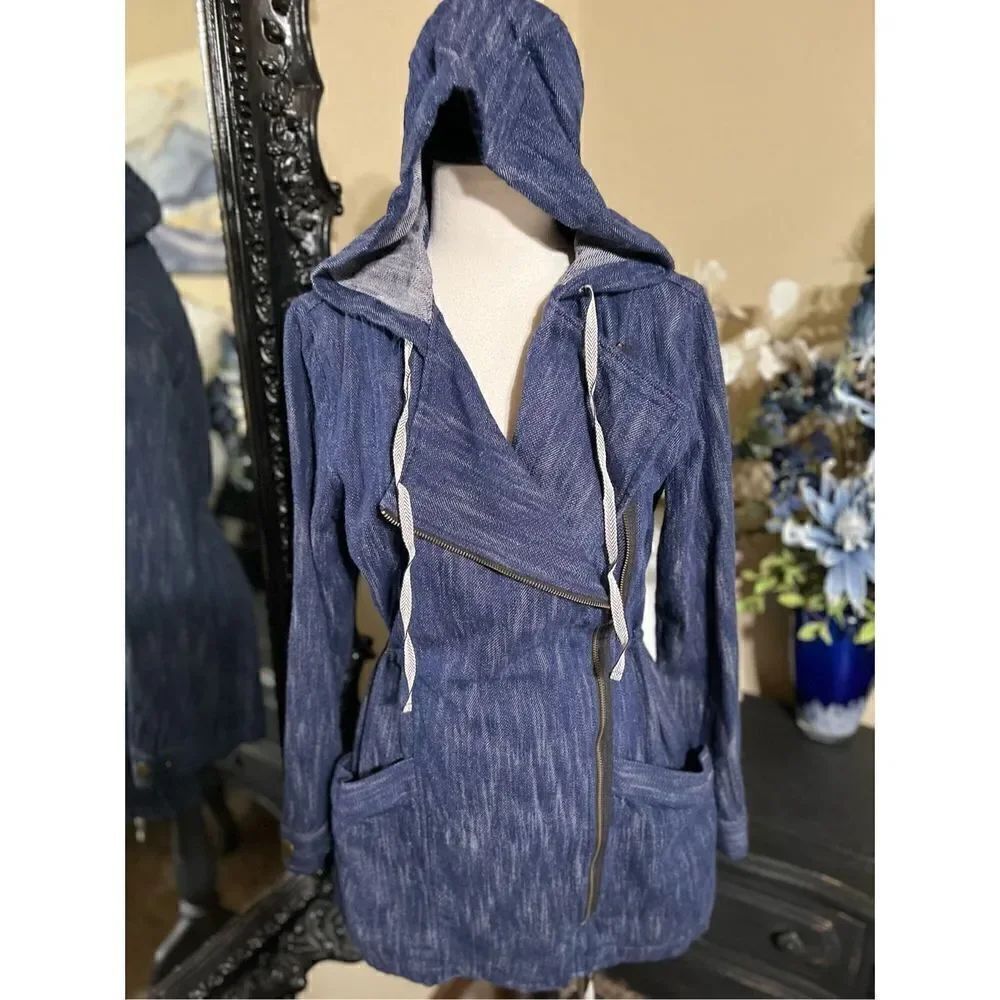 CAbi Adventure Anorak Denim Hoodie Coat Size Medium